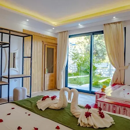 Dreamy With Private Pool And Jacuzzi In Kas